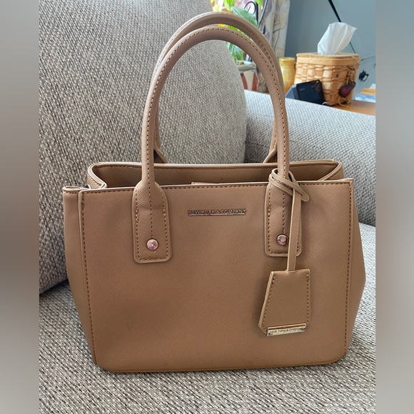 EUC New York and Company, vegan leather camel handbag - Picture 1 of 16